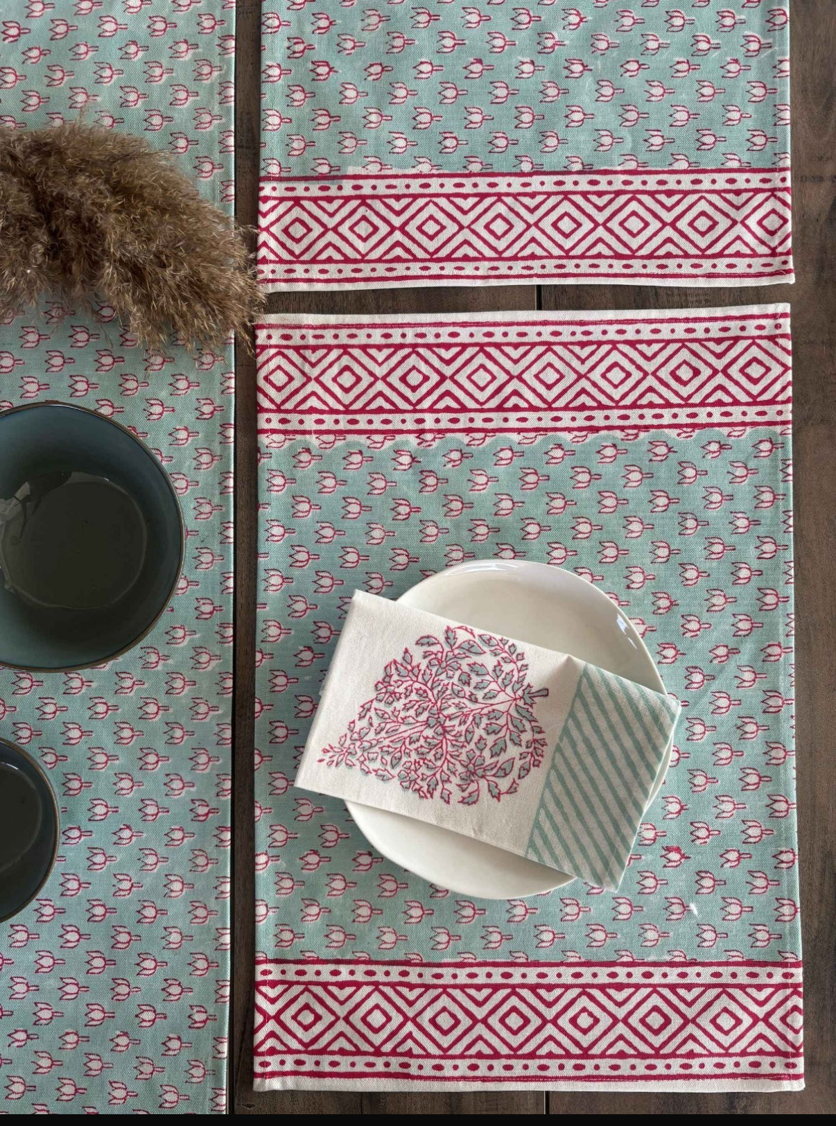 Petals of 6 Innocence Placemat & 6 Napkin Set